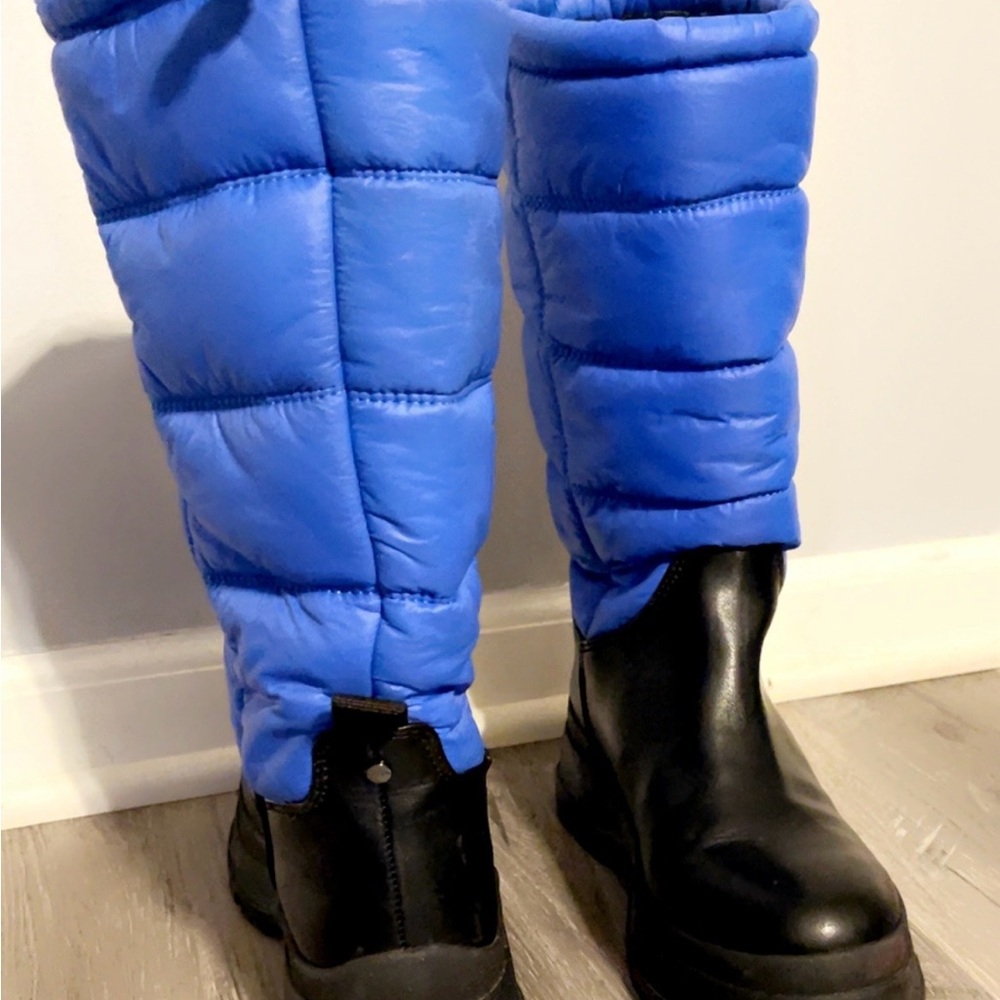 Lady Noiz Blue and Black Winter Boots